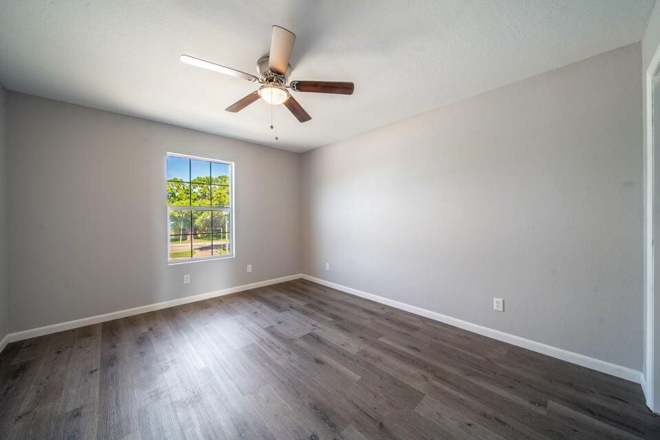 Activo con contrato: $235,000 (3 camas, 1 baños, 1120 Pies cuadrados)