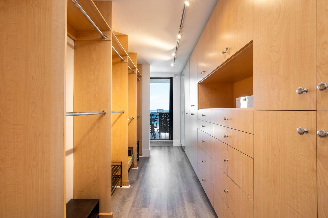 В аренду: $19,500 (3 спален, 4 ванн, 3288 Квадратных фут)