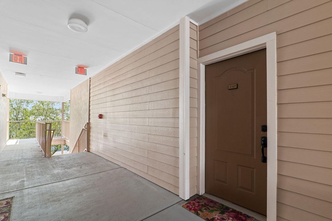 For Sale: $148,800 (1 beds, 1 baths, 868 Square Feet)