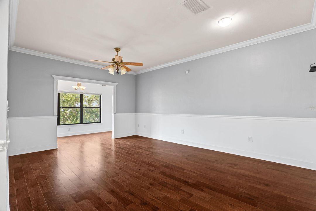 For Sale: $148,800 (1 beds, 1 baths, 868 Square Feet)