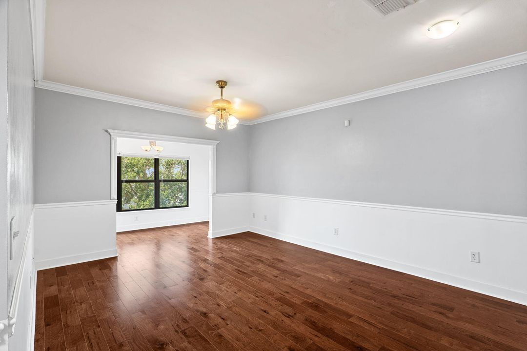 For Sale: $148,800 (1 beds, 1 baths, 868 Square Feet)