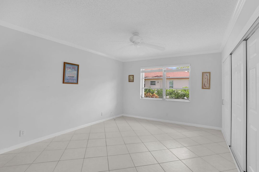 Под контрактом: $190,000 (2 спален, 2 ванн, 1200 Квадратных фут)