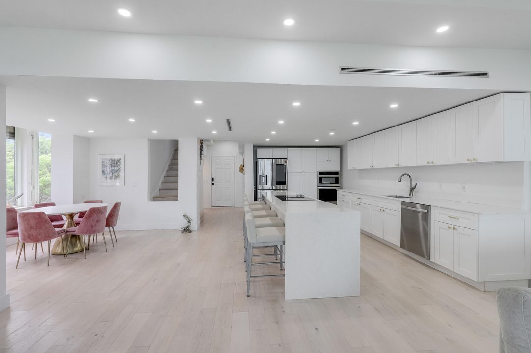 En Venta: $1,050,000 (2 camas, 2 baños, 1823 Pies cuadrados)