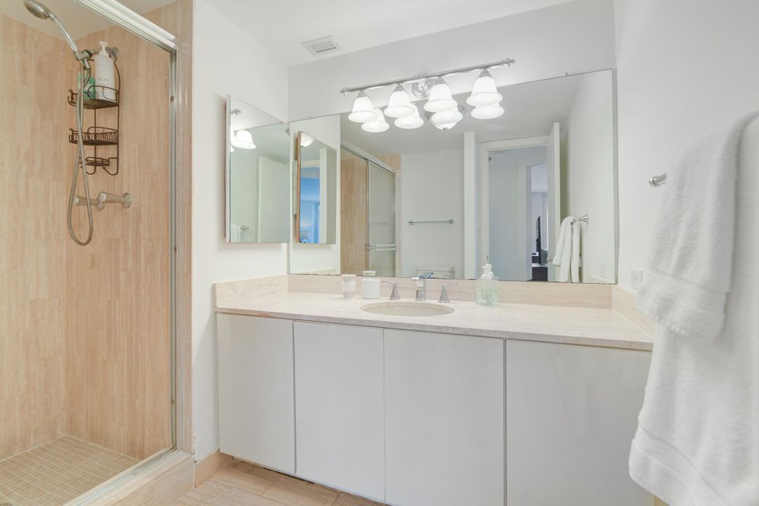 Active With Contract: $10,000 (2 beds, 2 baths, 1448 Square Feet)