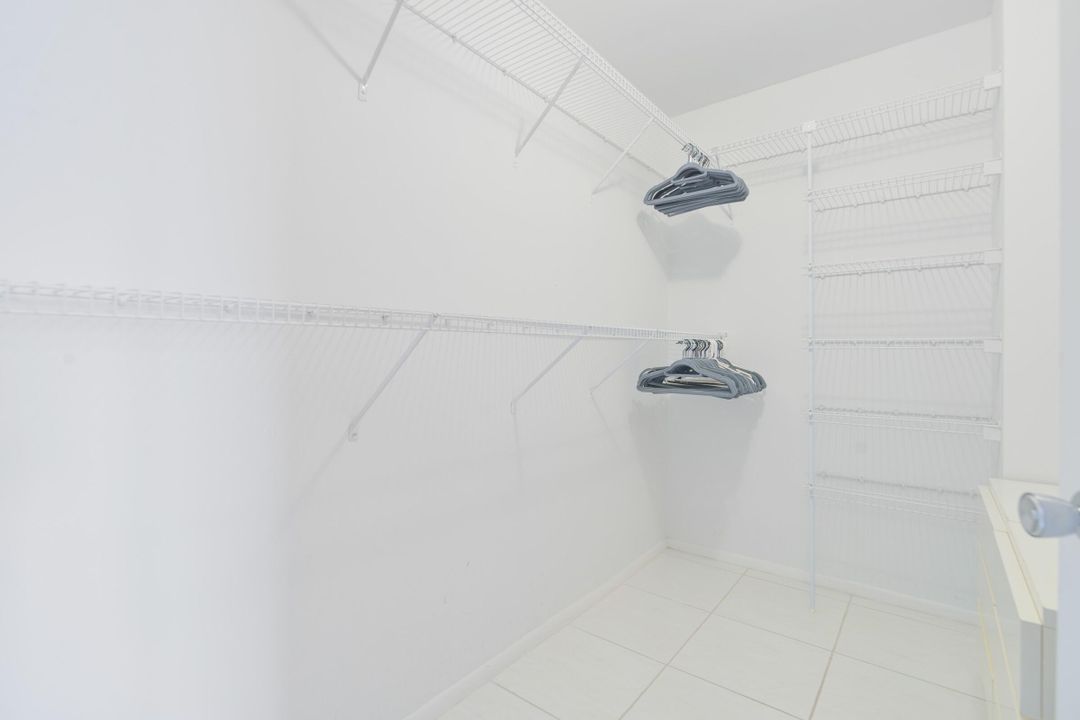 Active With Contract: $10,000 (2 beds, 2 baths, 1448 Square Feet)