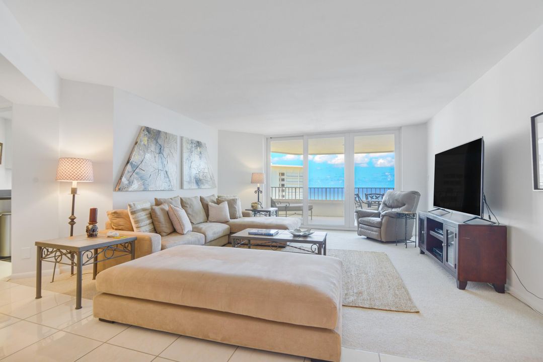 Active With Contract: $10,000 (2 beds, 2 baths, 1448 Square Feet)