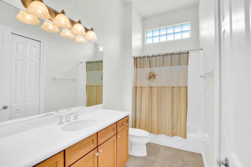 For Sale: $579,999 (4 beds, 2 baths, 2791 Square Feet)