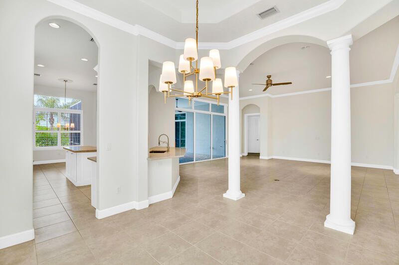 For Sale: $579,999 (4 beds, 2 baths, 2791 Square Feet)