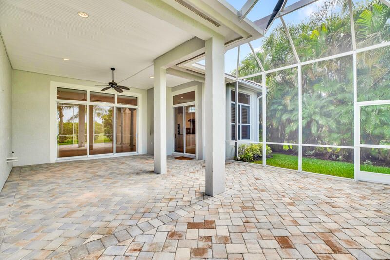 For Sale: $579,999 (4 beds, 2 baths, 2791 Square Feet)