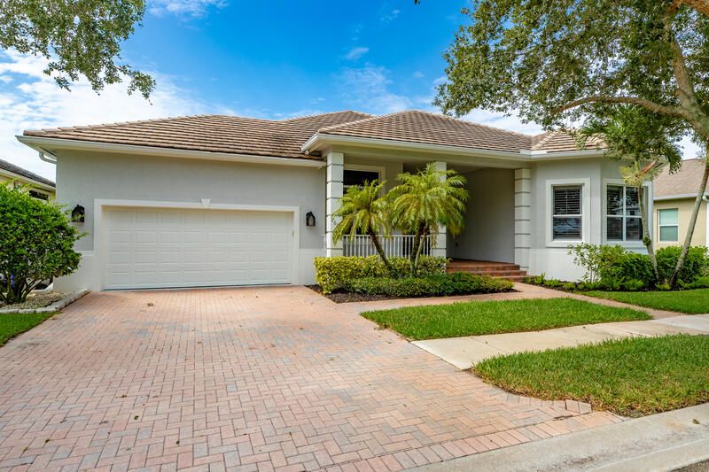 For Sale: $579,999 (4 beds, 2 baths, 2791 Square Feet)