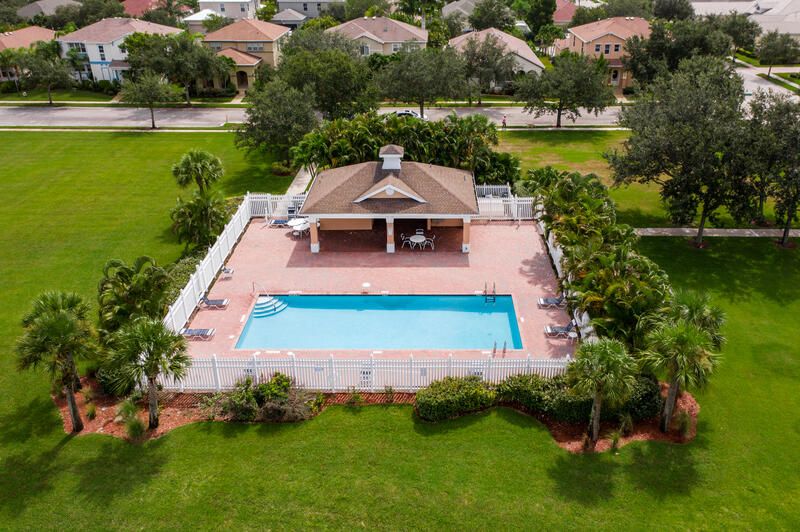 For Sale: $579,999 (4 beds, 2 baths, 2791 Square Feet)