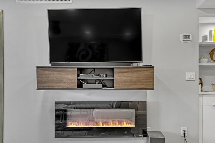 Active With Contract: $5,000 (1 beds, 1 baths, 1016 Square Feet)