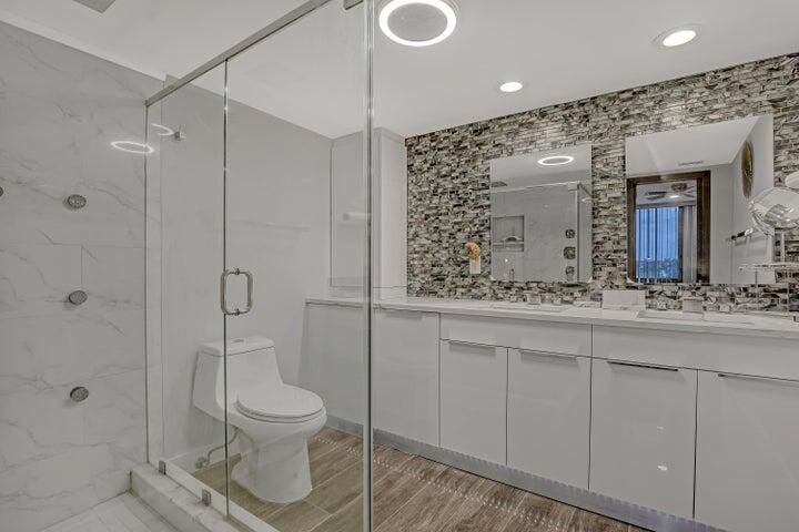 Active With Contract: $5,000 (1 beds, 1 baths, 1016 Square Feet)