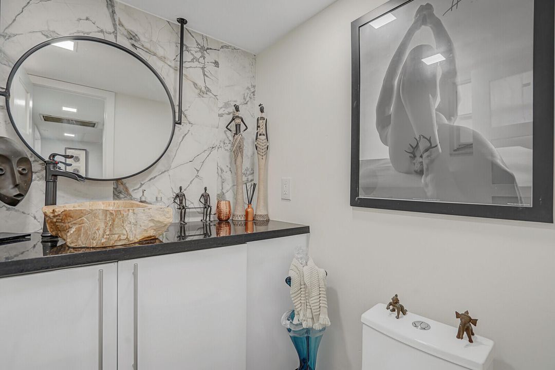 待售: $195,000 (1 贝兹, 1 浴室, 900 平方英尺)