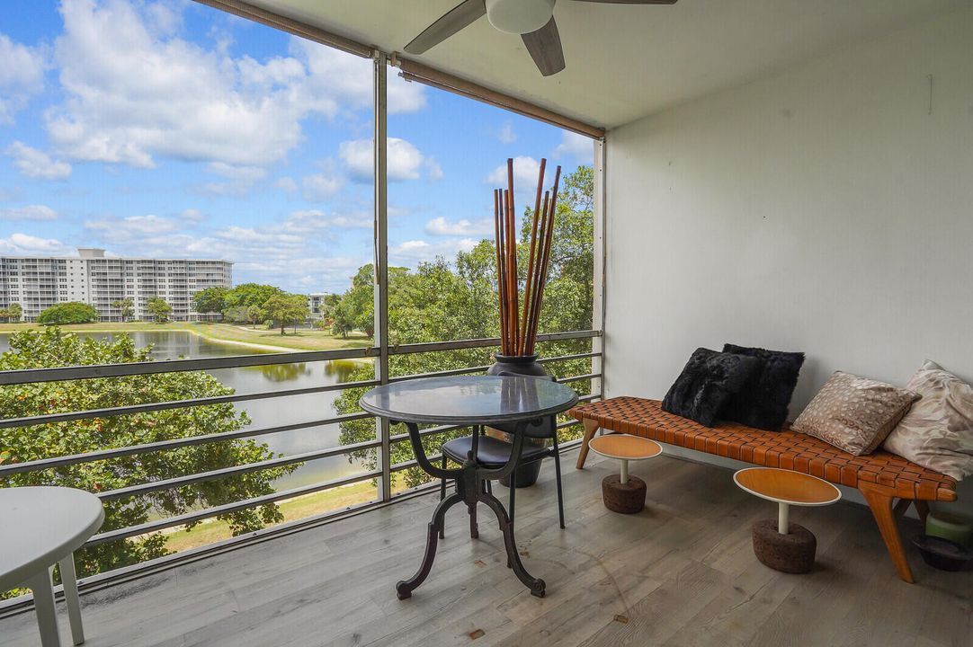 待售: $195,000 (1 贝兹, 1 浴室, 900 平方英尺)