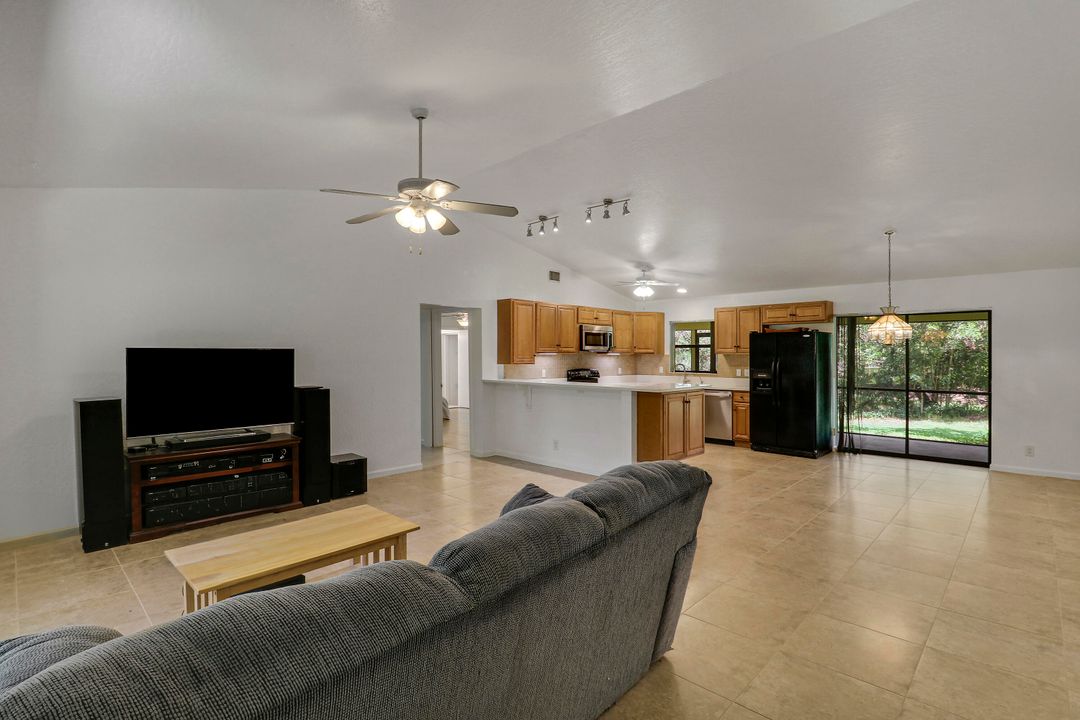 待售: $689,999 (3 贝兹, 2 浴室, 1424 平方英尺)