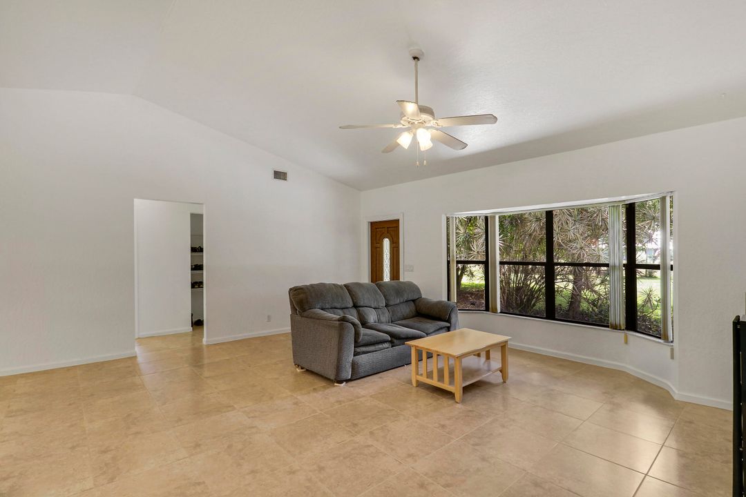 待售: $689,999 (3 贝兹, 2 浴室, 1424 平方英尺)