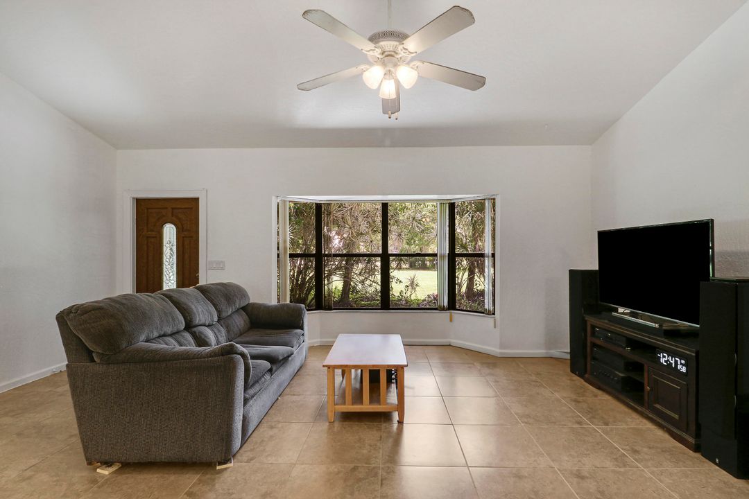 待售: $689,999 (3 贝兹, 2 浴室, 1424 平方英尺)