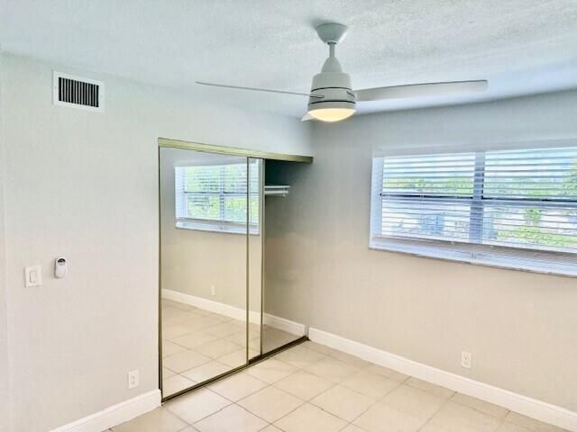 Active With Contract: $1,895 (2 beds, 2 baths, 864 Square Feet)