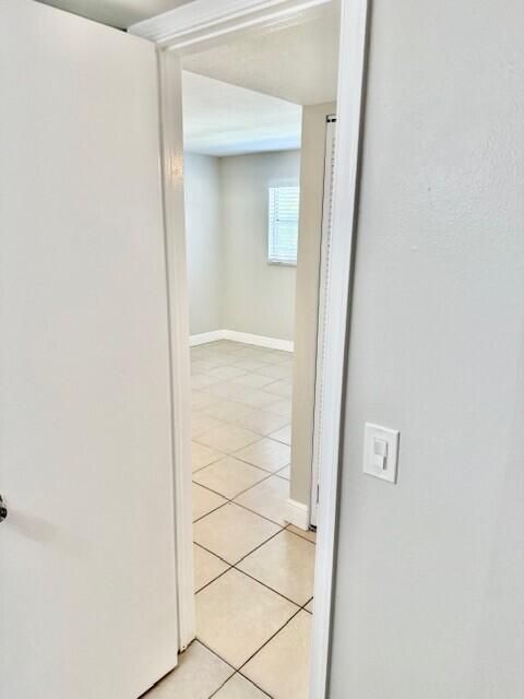 Active With Contract: $1,895 (2 beds, 2 baths, 864 Square Feet)