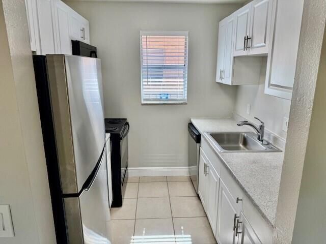 Active With Contract: $1,895 (2 beds, 2 baths, 864 Square Feet)