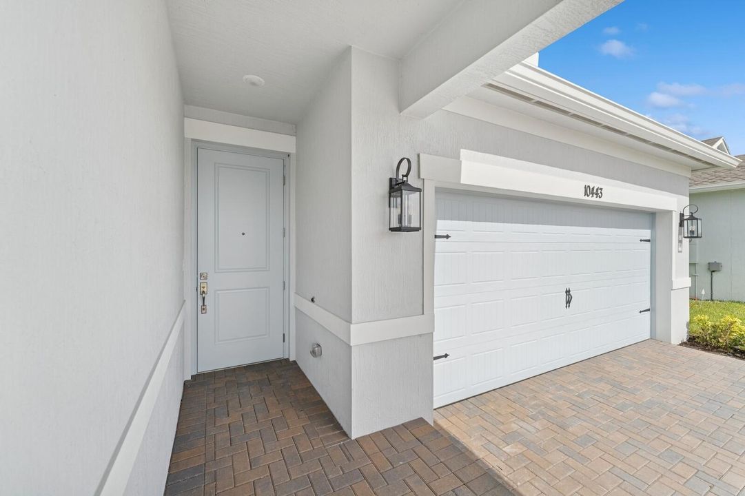 合同活跃: $474,995 (3 贝兹, 2 浴室, 1978 平方英尺)