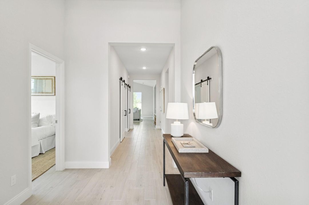 合同活跃: $474,995 (3 贝兹, 2 浴室, 1978 平方英尺)