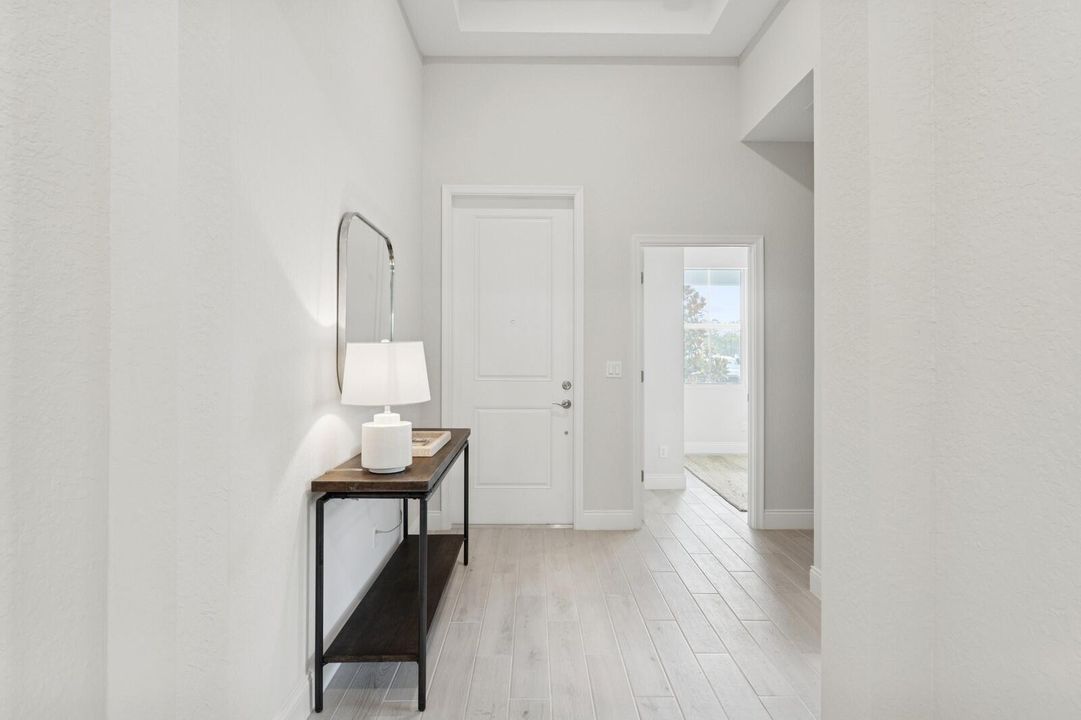 合同活跃: $474,995 (3 贝兹, 2 浴室, 1978 平方英尺)