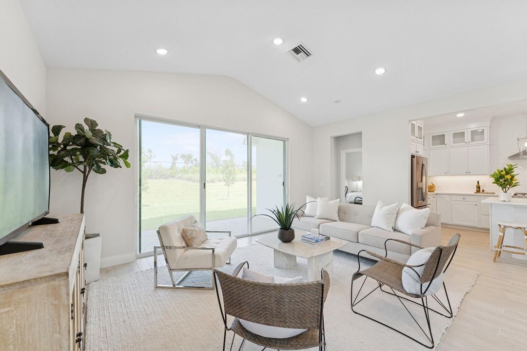 合同活跃: $474,995 (3 贝兹, 2 浴室, 1978 平方英尺)