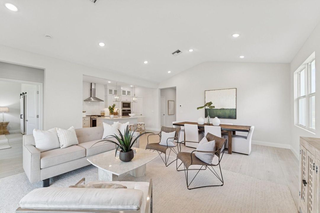 合同活跃: $474,995 (3 贝兹, 2 浴室, 1978 平方英尺)