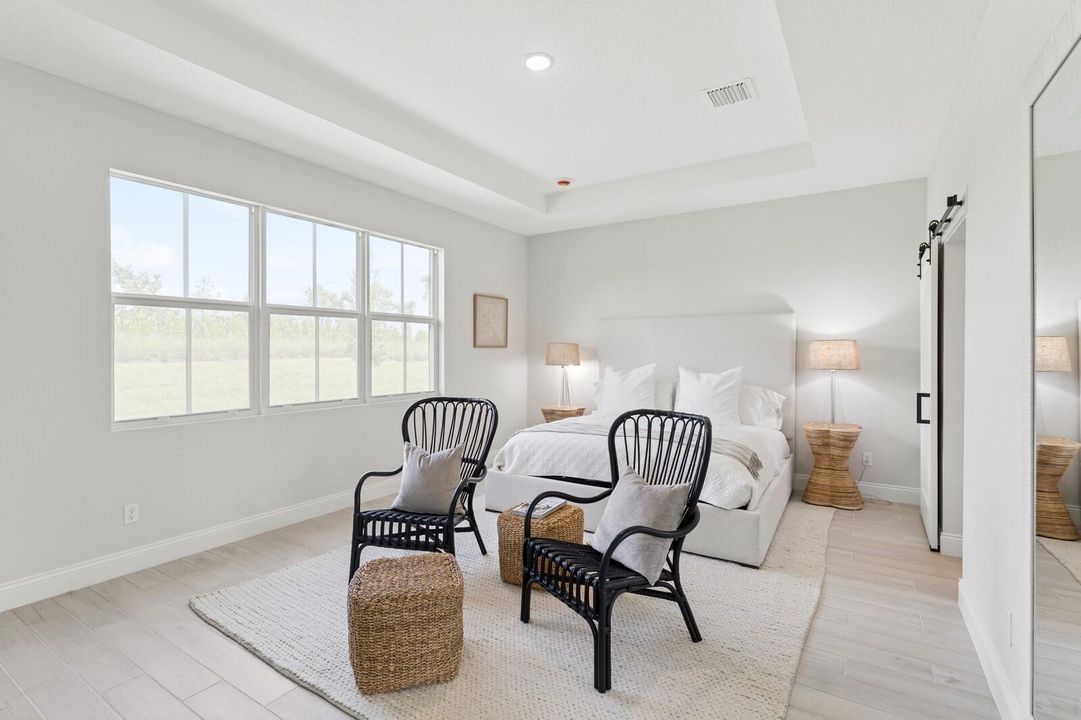 合同活跃: $474,995 (3 贝兹, 2 浴室, 1978 平方英尺)