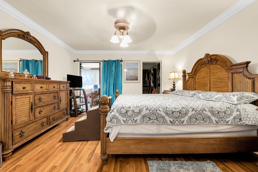 合同活跃: $3,400 (2 贝兹, 2 浴室, 1307 平方英尺)