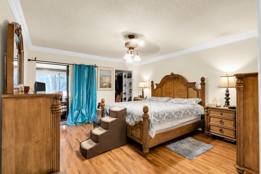 合同活跃: $3,400 (2 贝兹, 2 浴室, 1307 平方英尺)