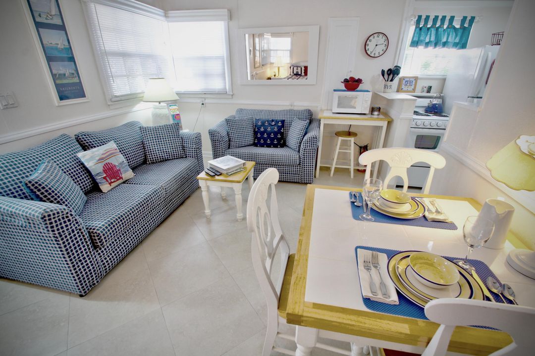 合同活跃: $1,799,000 (0 贝兹, 0 浴室, 2894 平方英尺)