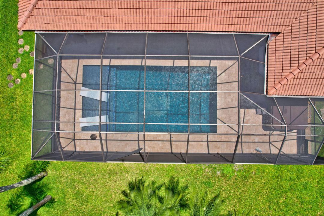 Active With Contract: $5,995 (3 beds, 3 baths, 2532 Square Feet)