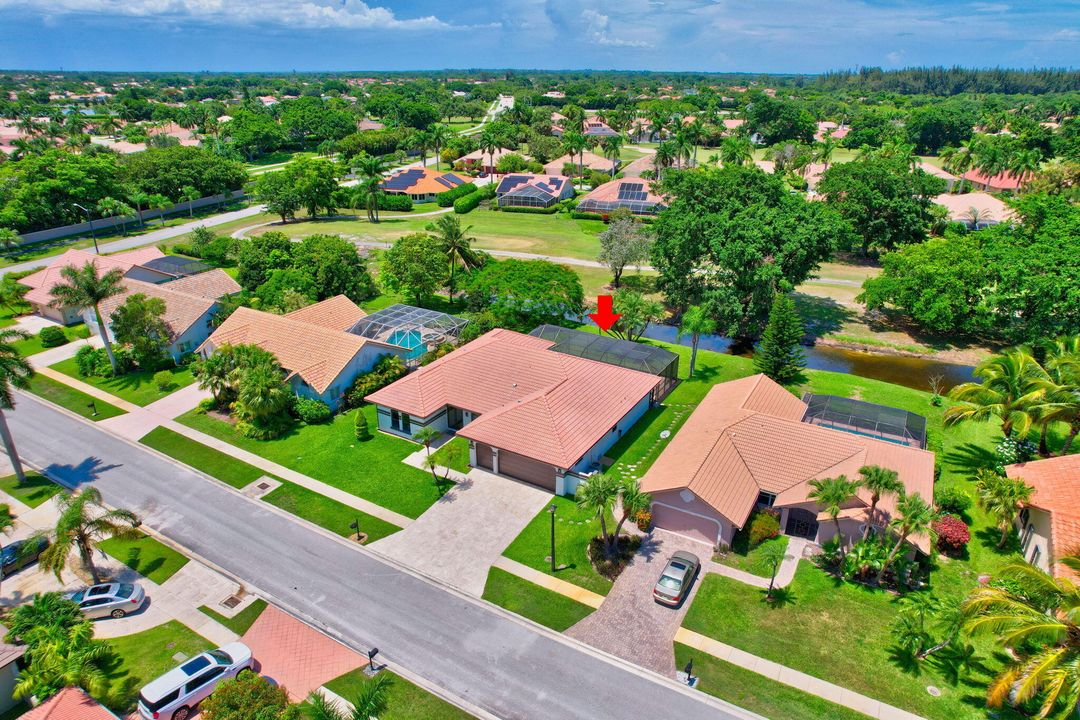 Active With Contract: $5,995 (3 beds, 3 baths, 2532 Square Feet)