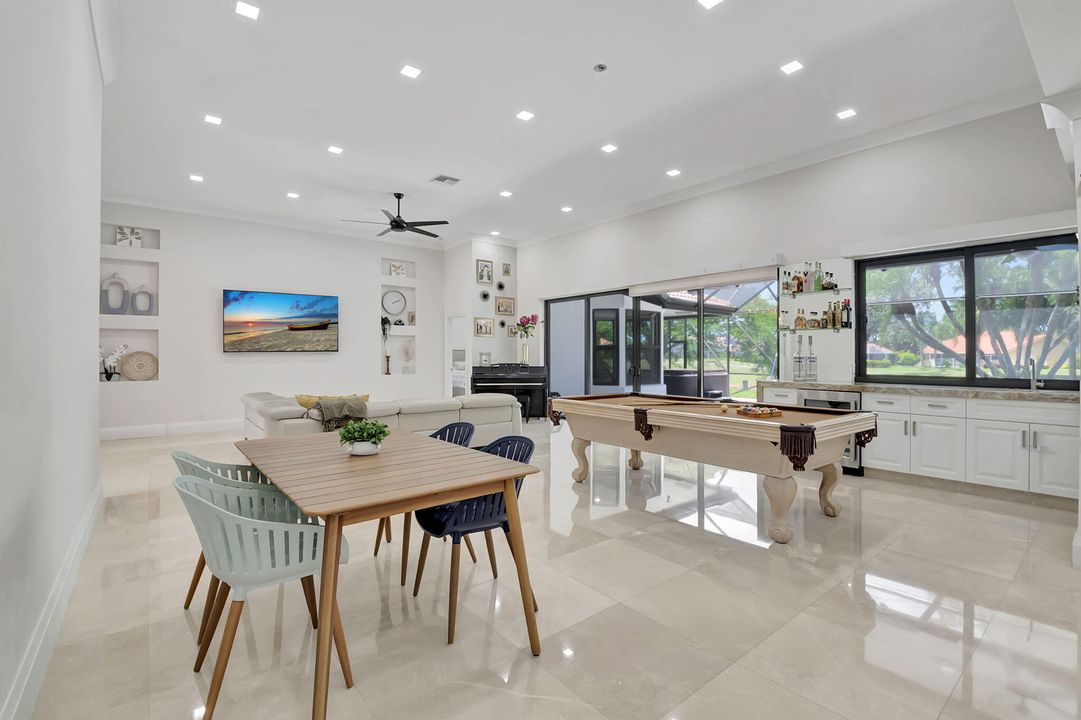 Active With Contract: $5,995 (3 beds, 3 baths, 2532 Square Feet)