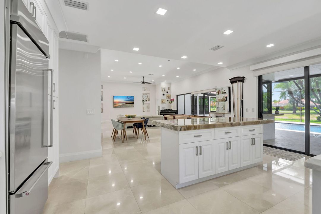 Active With Contract: $5,995 (3 beds, 3 baths, 2532 Square Feet)