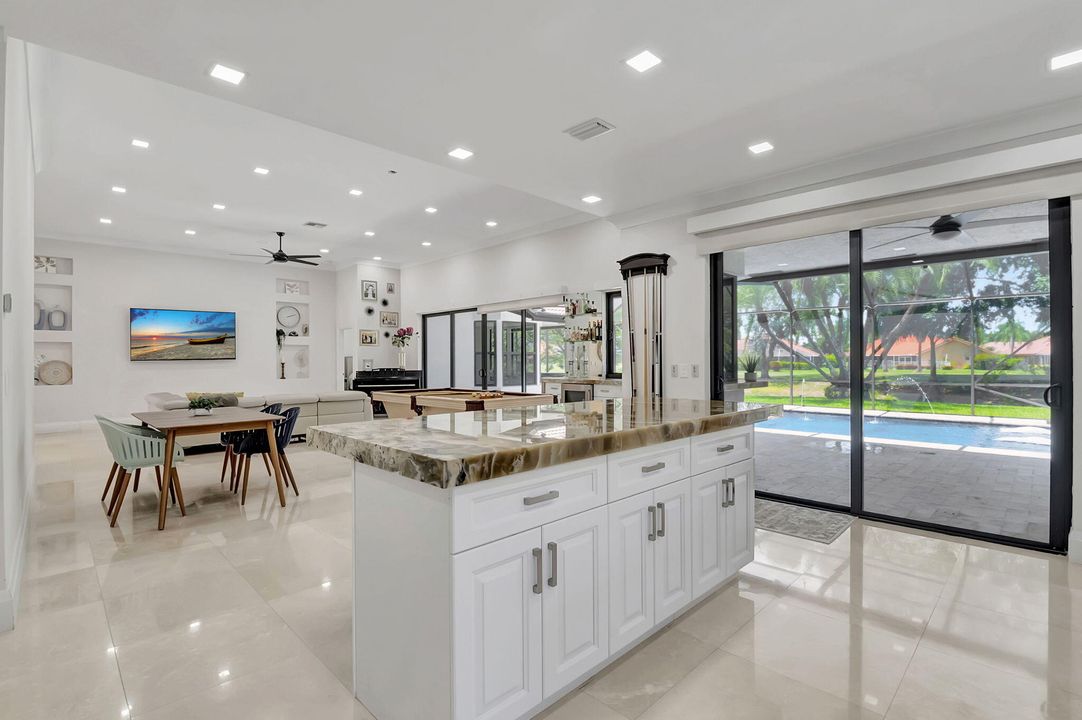 Active With Contract: $5,995 (3 beds, 3 baths, 2532 Square Feet)