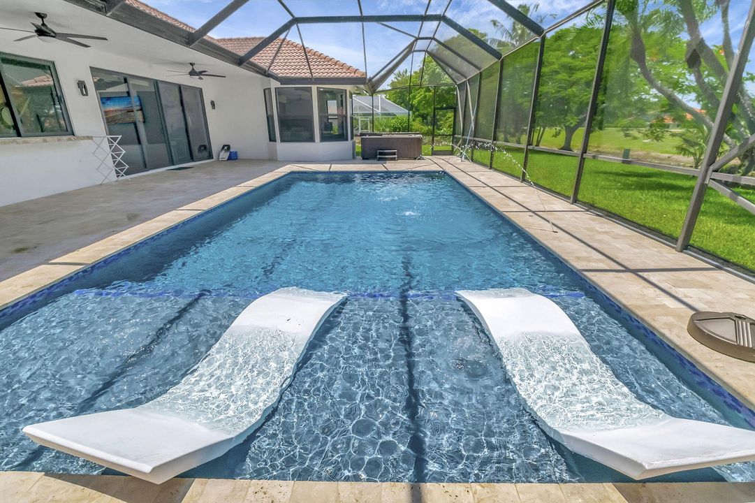 Active With Contract: $5,995 (3 beds, 3 baths, 2532 Square Feet)