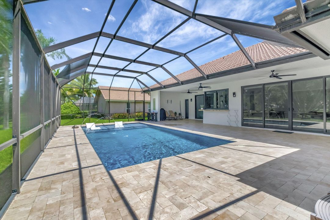 Active With Contract: $5,995 (3 beds, 3 baths, 2532 Square Feet)