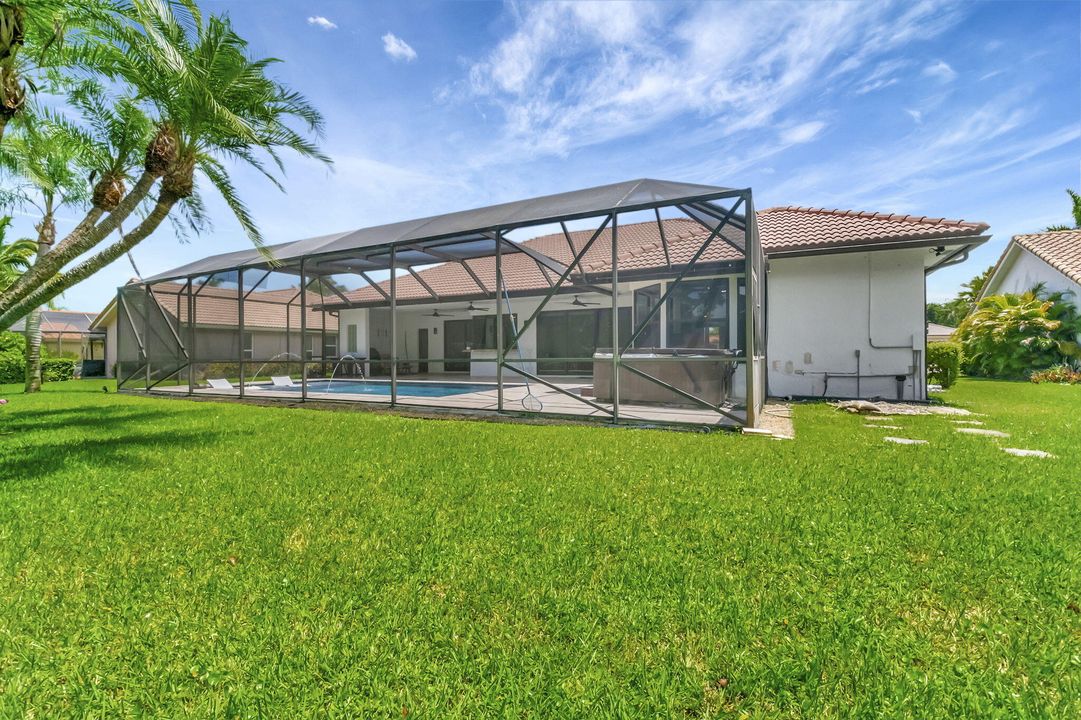 Active With Contract: $5,995 (3 beds, 3 baths, 2532 Square Feet)