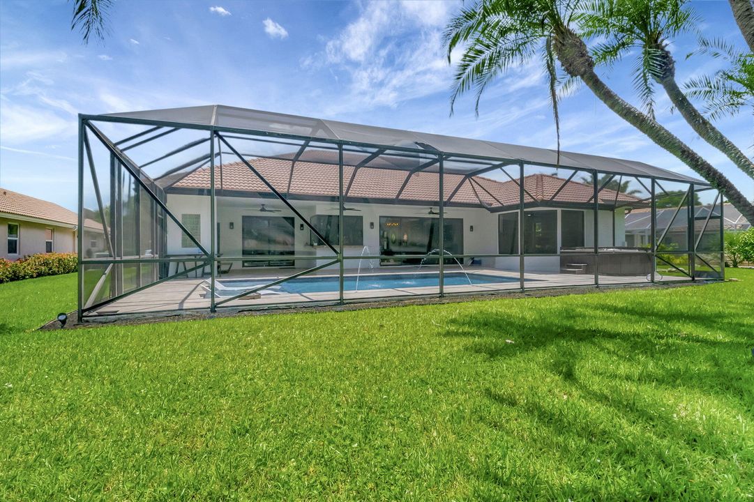 Active With Contract: $5,995 (3 beds, 3 baths, 2532 Square Feet)