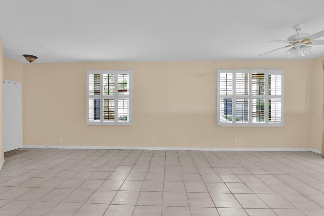 合同活跃: $3,200 (3 贝兹, 2 浴室, 1577 平方英尺)