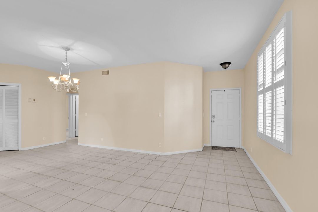 合同活跃: $3,200 (3 贝兹, 2 浴室, 1577 平方英尺)