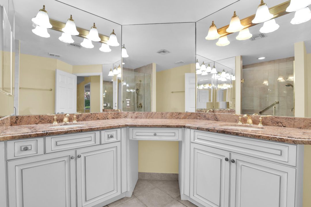 合同活跃: $3,200 (3 贝兹, 2 浴室, 1577 平方英尺)