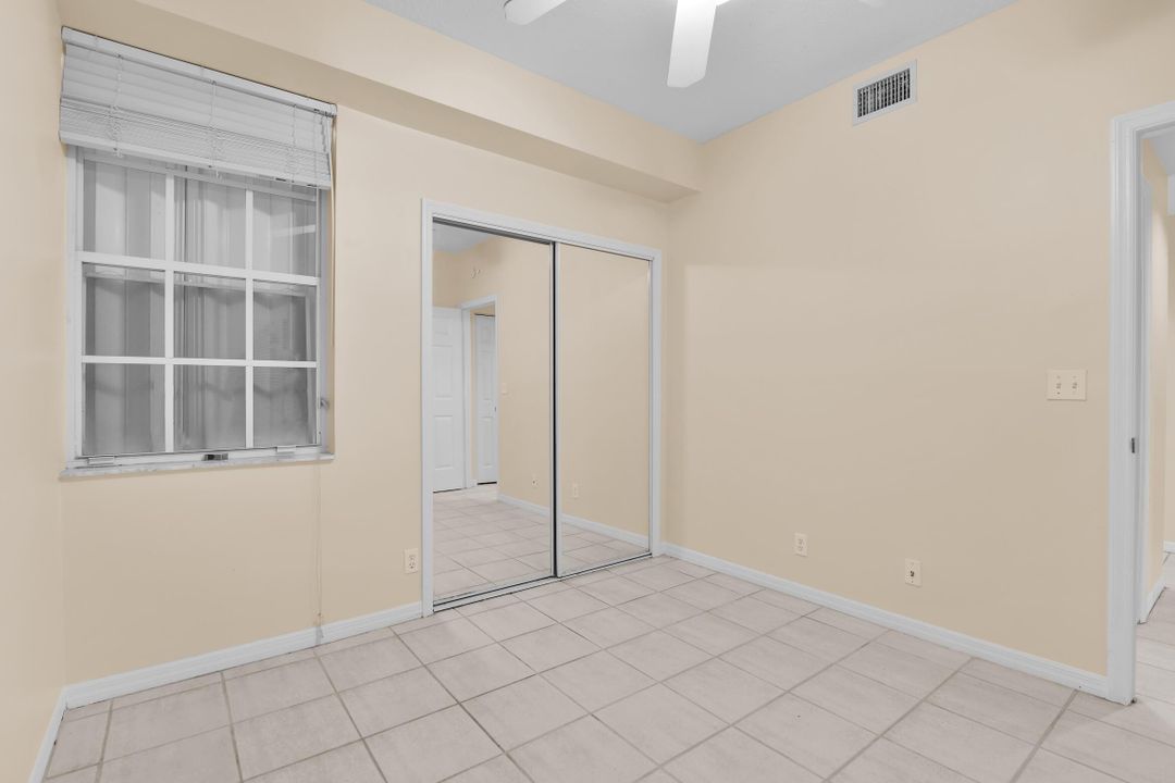 合同活跃: $3,200 (3 贝兹, 2 浴室, 1577 平方英尺)