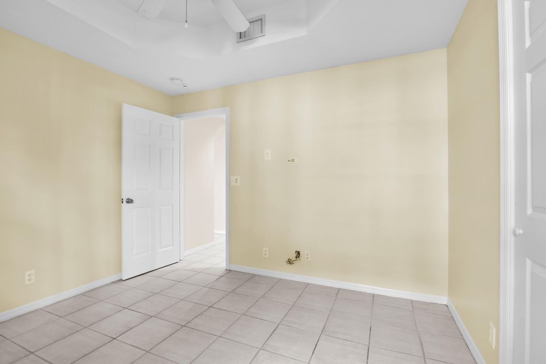 合同活跃: $3,200 (3 贝兹, 2 浴室, 1577 平方英尺)