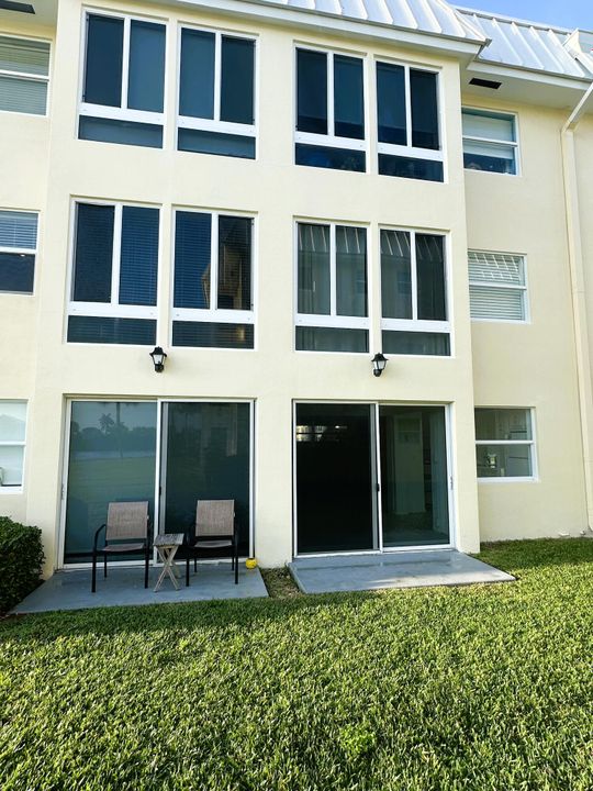 En Venta: $198,900 (1 camas, 1 baños, 946 Pies cuadrados)