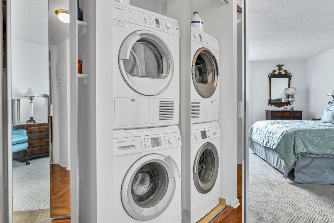 合同活跃: $10,500 (2 贝兹, 2 浴室, 1448 平方英尺)